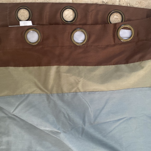 2 panel curtains - Picture 4 of 4